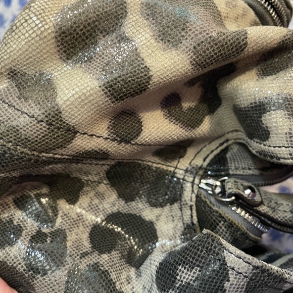 B. Makowsky snake print should style purse - Picture 2 of 16